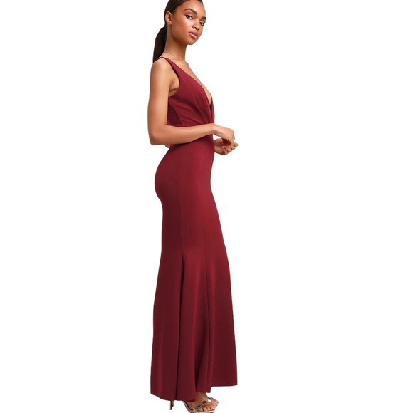 LuLu’s Adelina Burgundy Sleeveless Mermaid Maxi Dress - Picture 5 of 11